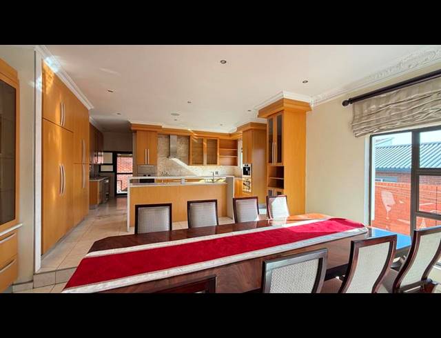 5 BEDROOM HOUSE FOR SALE IN WATERFALL COUNTRY VILLAGE